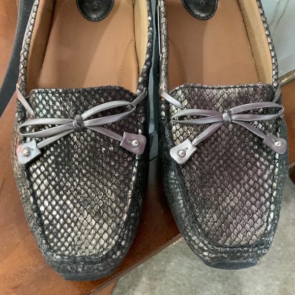 Clarks Metallic Pewter Dunbar Cruiser Loafer Flats Size 11 - Picture 9 of 10